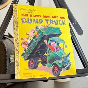 💛Happy Man and his Dump Truck💛